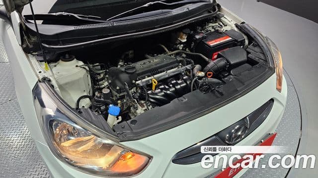 Hyundai Accent(новый кузов / новое поколение) Premier, 2012 6