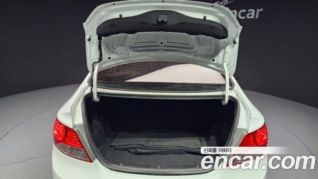 Hyundai Accent(новый кузов / новое поколение) Premier, 2012 20