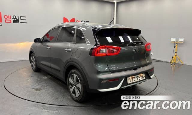 Kia Niro Prestige, 2018 все фото