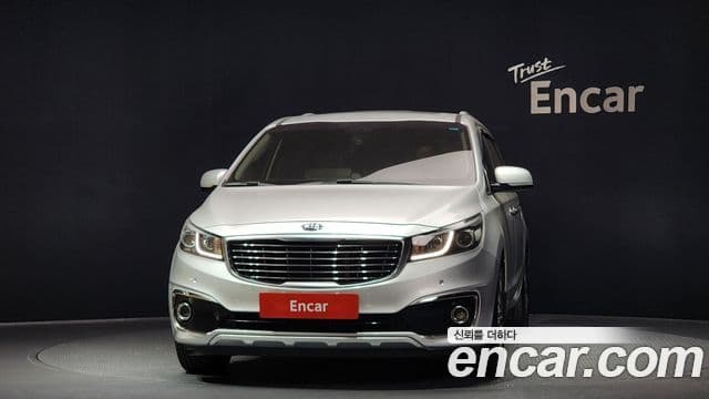 Kia All New Carnival Prestige, 2015 3