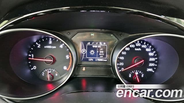 Kia All New Carnival Prestige, 2015 8