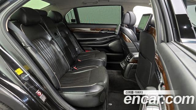 Genesis EQ900 Prestige, 2018 12