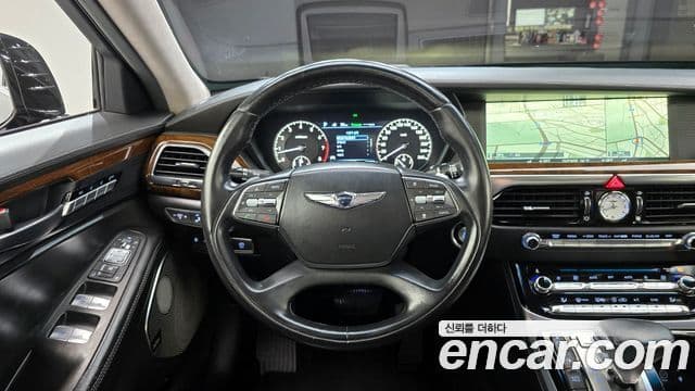 Genesis EQ900 Prestige, 2018 13