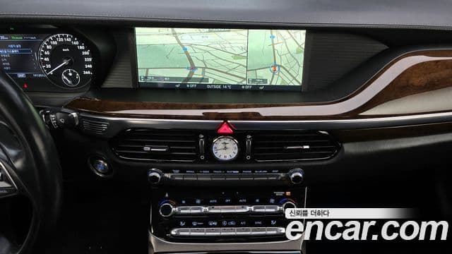 Genesis EQ900 Prestige, 2018 15