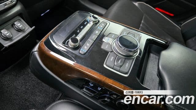 Genesis EQ900 Prestige, 2018 16