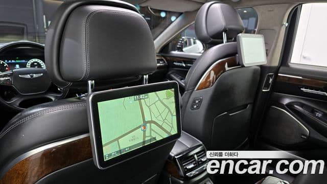 Genesis EQ900 Prestige, 2018 18