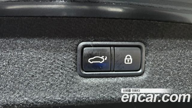 Genesis EQ900 Prestige, 2018 20