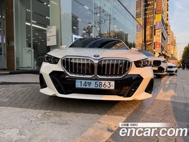 BMW i5 (G60) eDrive 40 M Sport, 2025 1