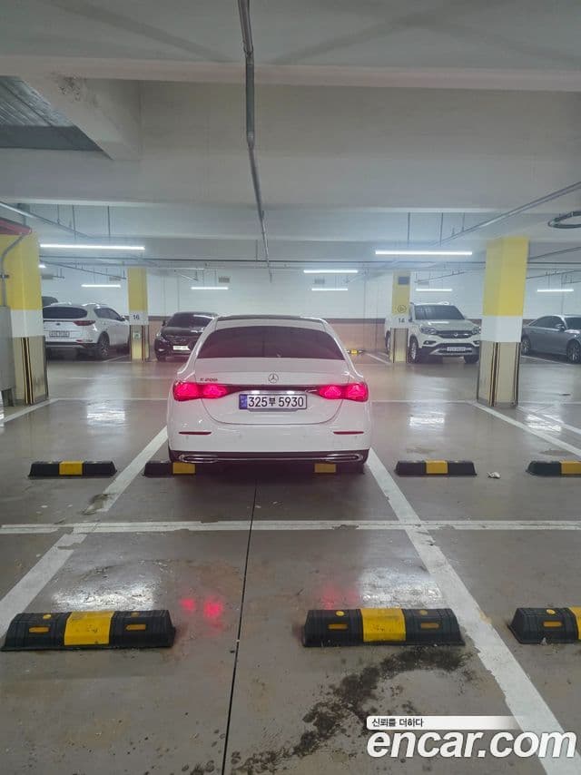 Mercedes-Benz E-класс W214 Avantgarde, 2024 4