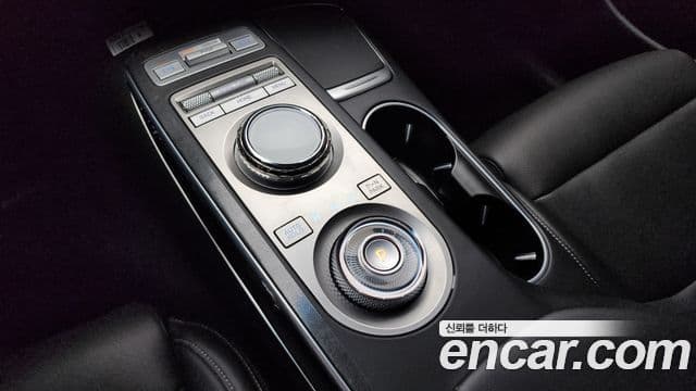 Genesis GV70, 2023 9