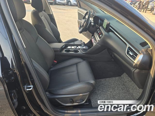 Genesis The / новый New G70, 2025 11