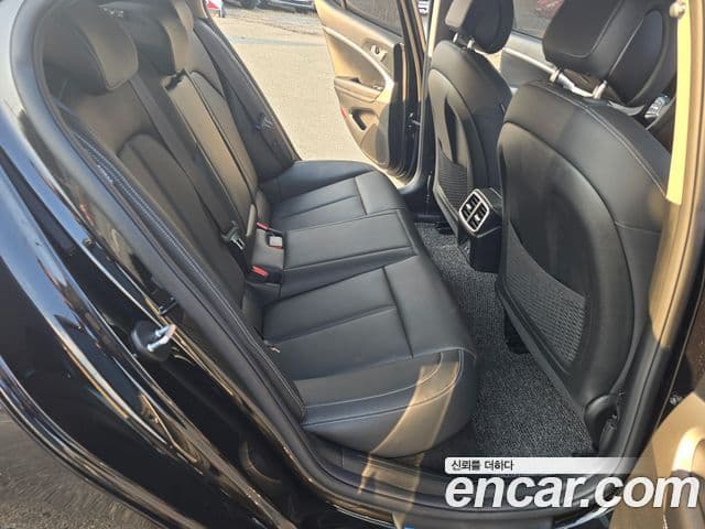 Genesis The / новый New G70, 2025 12