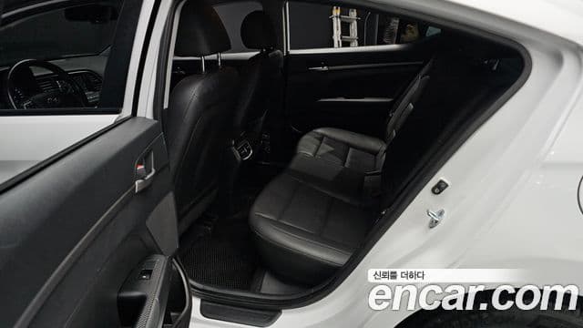 Hyundai Avante AD 1.6 GDI Smart, 2016 12