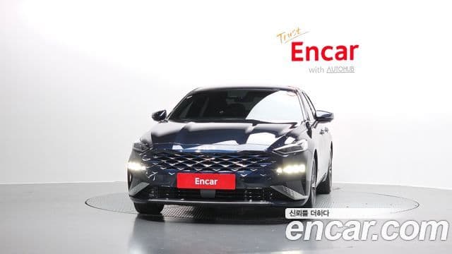 Kia K8 гибрид Signature, 2022 3
