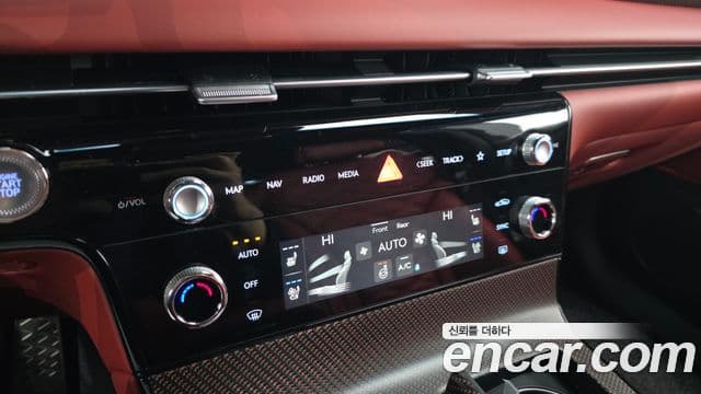 Genesis G80 (RG3) бензин 2.5 турбо 2WD, 2026 17