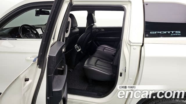 KG모빌리티(SsangYong) Rexton Sport Adventure, 2018 11