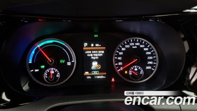 Kia K5 гибрид 3세대 Prestige, 2023 8