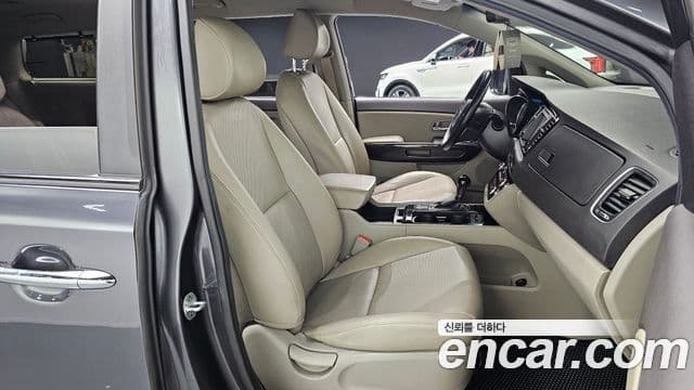 Kia All New Carnival Prestige, 2016 10