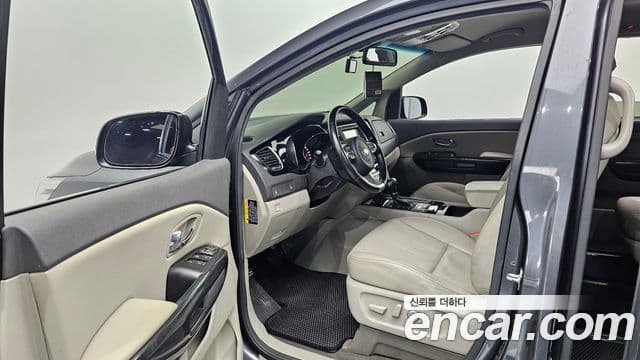 Kia All New Carnival Prestige, 2016 11