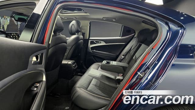 Genesis G70 Elite, 2019 12