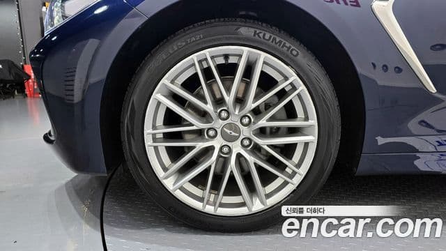 Genesis G70 Elite, 2019 19