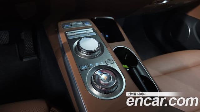 Genesis GV70, 2021 9