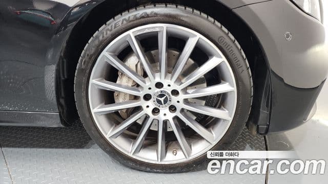 Mercedes-Benz E-класс W213 AMG Line, 2022 все фото