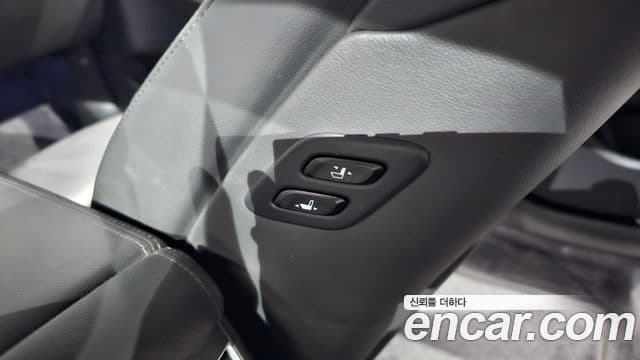 Genesis G80 Premium Luxury, 2019 17