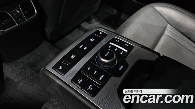 Genesis G80 Premium Luxury, 2019 19