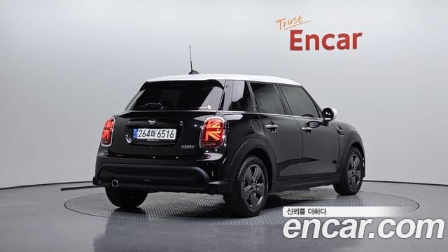 Mini Cooper 3세대, 2023 2