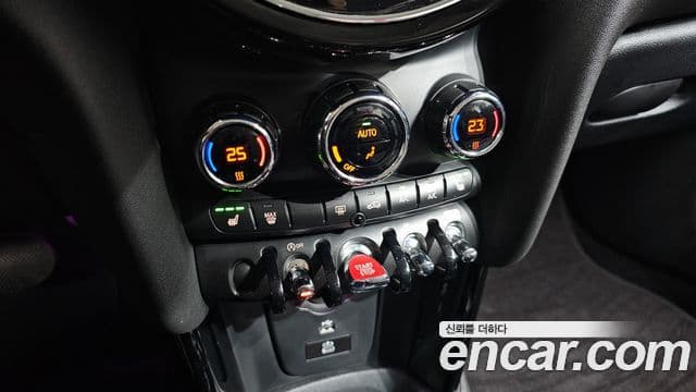 Mini Cooper 3세대, 2023 17