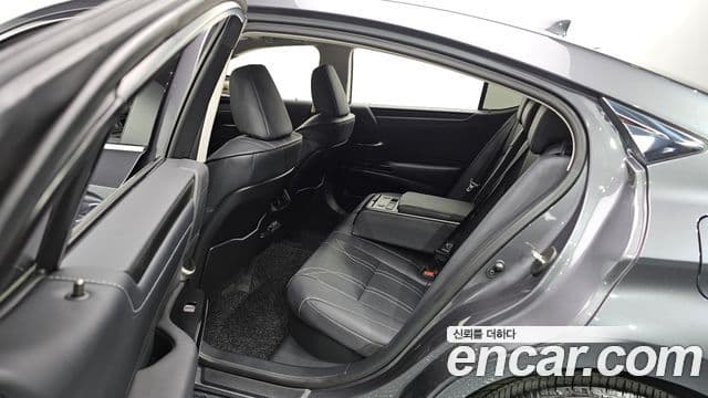 Lexus ES300h 7세대 Luxury Plus, 2023 11