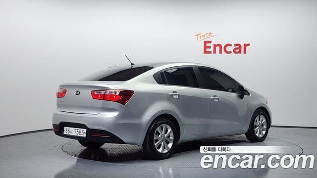 Kia All New Pride Deluxe, 2014 2