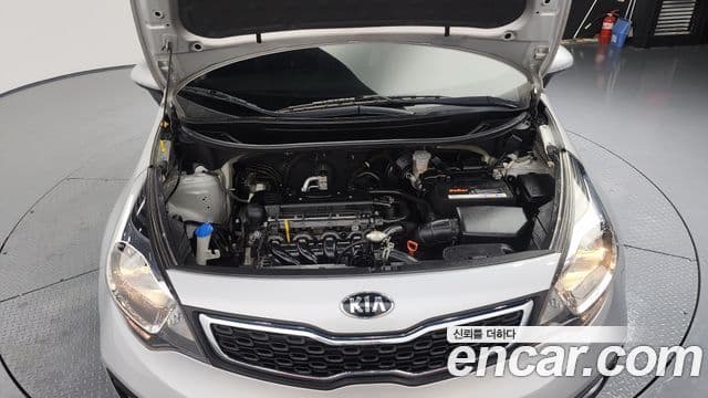 Kia All New Pride Deluxe, 2014 6