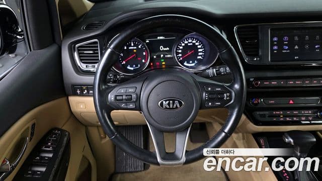 Kia The / новый New Carnival Noblesse Special, 2019 15