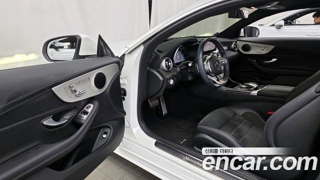 Mercedes-Benz C-класс W205 C200 купе, 2023 10