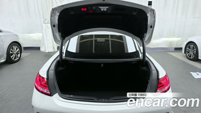 Mercedes-Benz C-класс W205 C200 купе, 2023 20