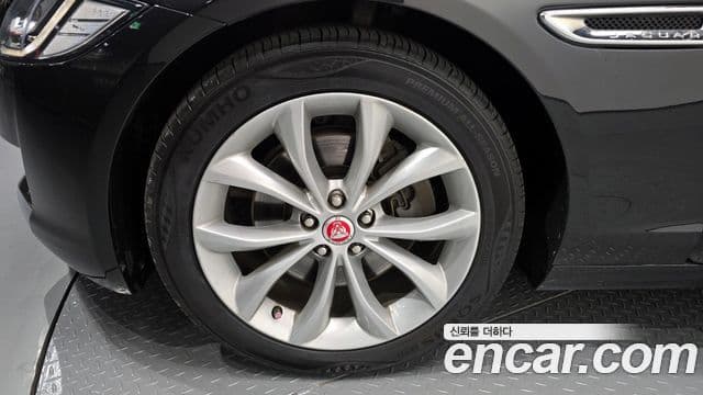 Jaguar XF (X260) 20d Portfolio AWD, 2019 14