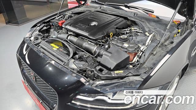 Jaguar XF (X260) 20d Portfolio AWD, 2019 9