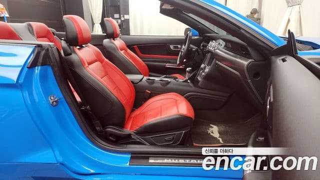 Ford Mustang GT кабриолет, 2022 11