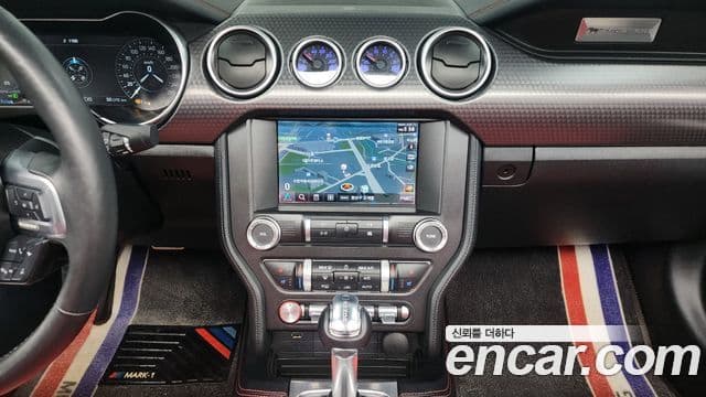 Ford Mustang GT кабриолет, 2022 14