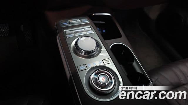 Genesis GV70, 2021 9