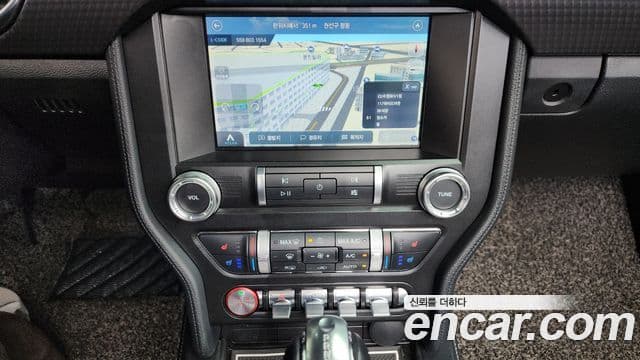 Ford Mustang GT кабриолет, 2021 14