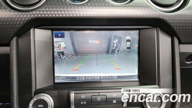 Ford Mustang GT кабриолет, 2021 15