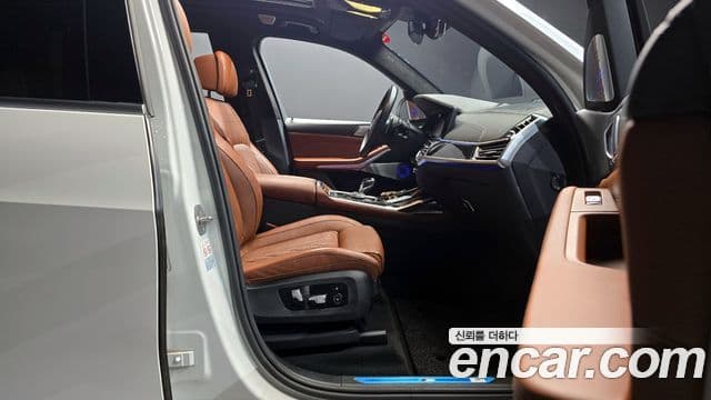 BMW X7 (G07) xDrive 40i M Sport 6인승, 2022 10
