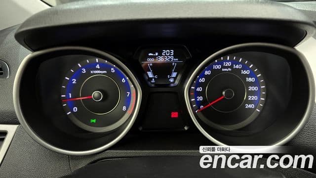 Hyundai Avante MD M16 GDI Deluxe, 2012 8