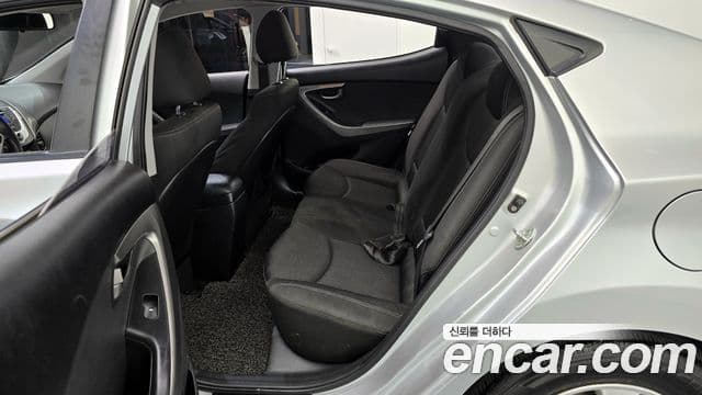 Hyundai Avante MD M16 GDI Deluxe, 2012 13