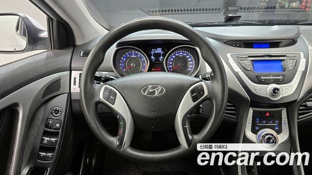 Hyundai Avante MD M16 GDI Deluxe, 2012 14