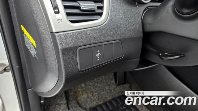 Hyundai Avante MD M16 GDI Deluxe, 2012 16