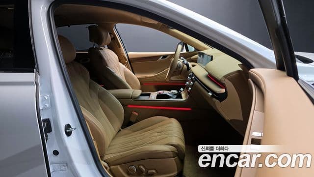 Genesis G80 (RG3) бензин 2.5 турбо 2WD, 2025 10